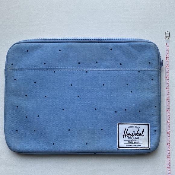 Herschel Laptop Sleeve - Picture 2 of 3